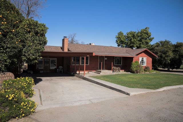 534 E Morton Avenue, Porterville, CA 93257