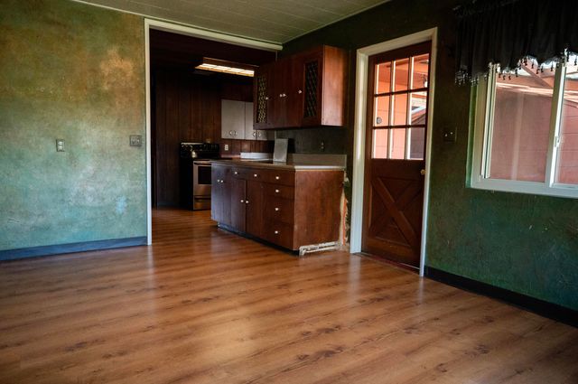 534 E Morton Avenue, Porterville, CA 93257