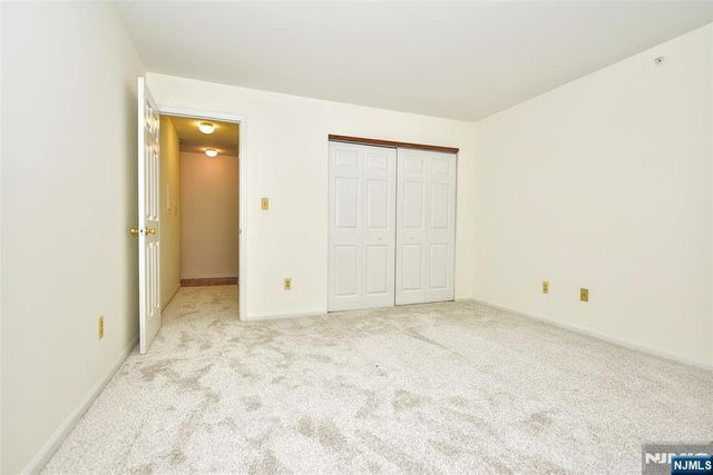 907 Thoreau Court, Mahwah, NJ 07430