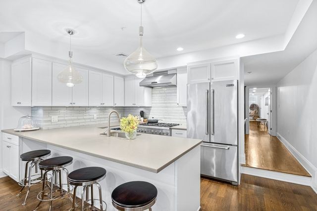 290 North St 2, Boston, MA 02113