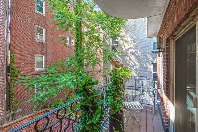 290 North St 2, Boston, MA 02113