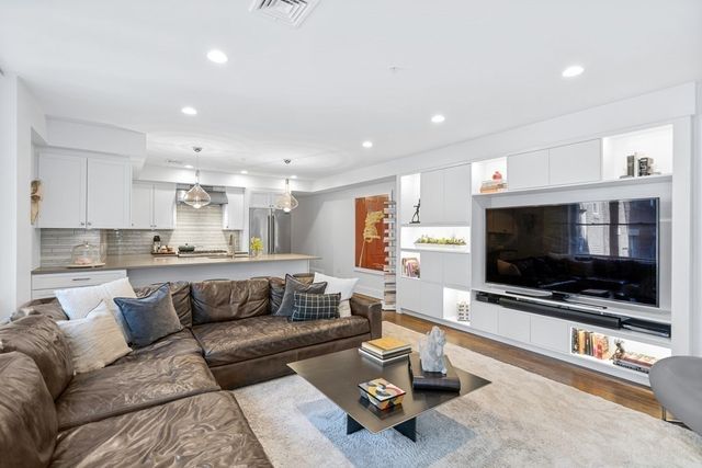 290 North St 2, Boston, MA 02113