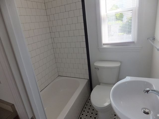 28 River St 1, Quincy, MA 02169