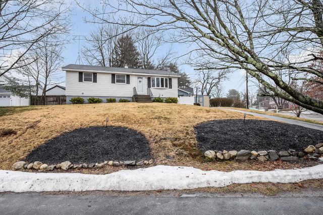 4 Kittery Drive, Nashua, NH 03062