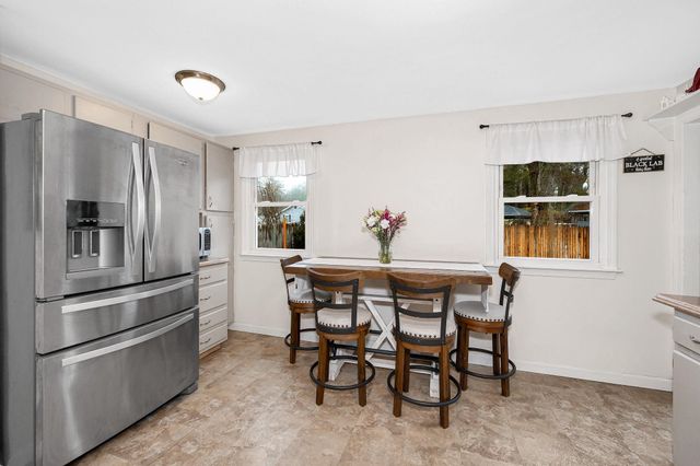 4 Kittery Drive, Nashua, NH 03062