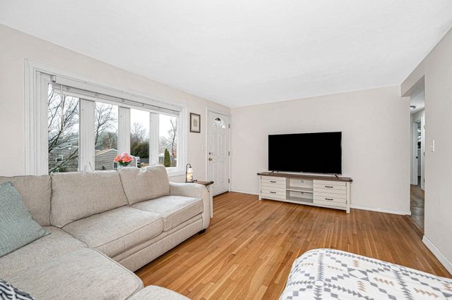 4 Kittery Drive, Nashua, NH 03062