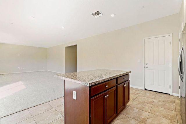 2025 Daybreak St, Roseville, CA 95747