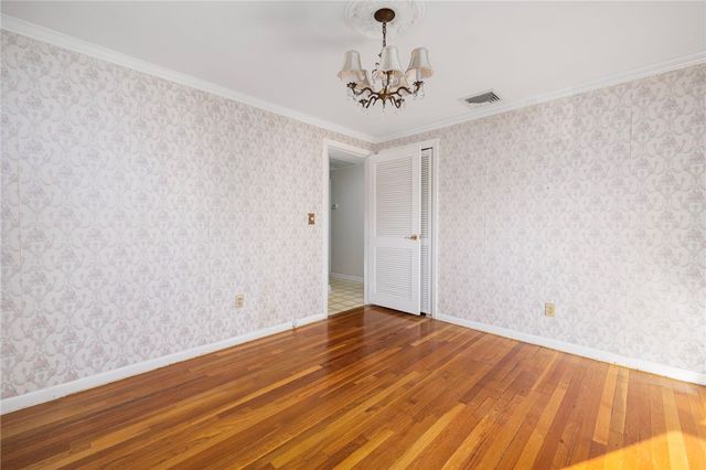 39 Holiday Avenue, Warwick, RI 02888