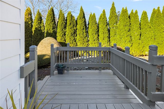 39 Holiday Avenue, Warwick, RI 02888