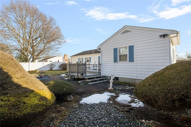 39 Holiday Avenue, Warwick, RI 02888