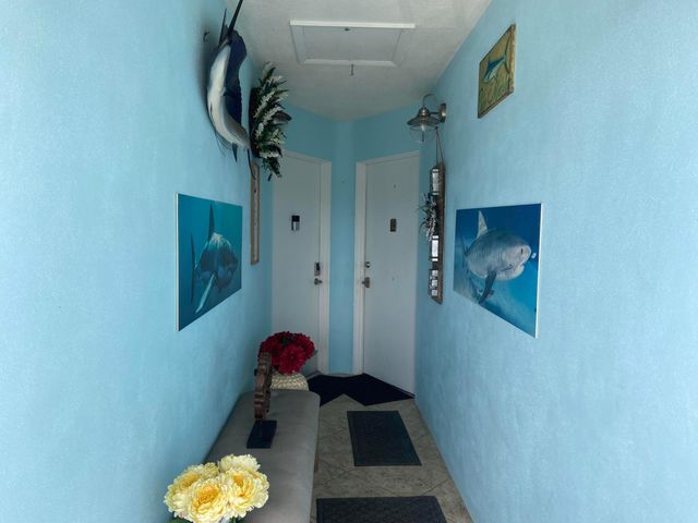 100 Lehane Terrace 28, North Palm Beach, FL 33408