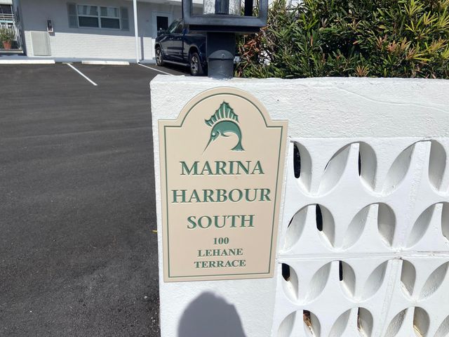 100 Lehane Terrace 28, North Palm Beach, FL 33408