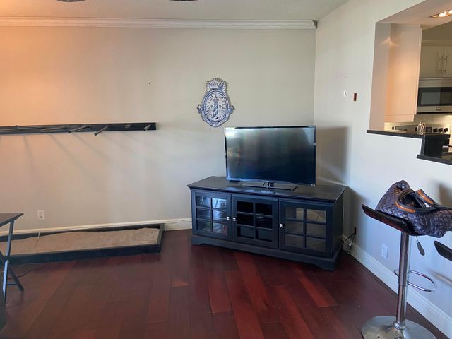 100 Lehane Terrace 28, North Palm Beach, FL 33408