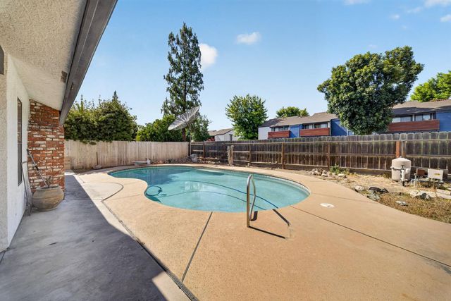1506 Hope Street, Selma, CA 93662