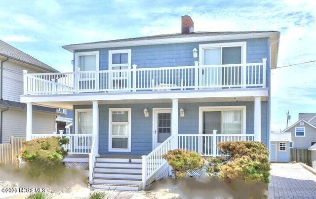 4 Camden Avenue Up, Lavallette, NJ 08735