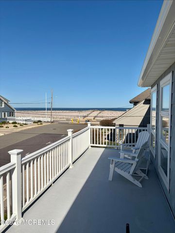 4 Camden Avenue Up, Lavallette, NJ 08735