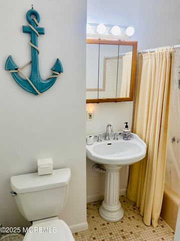 4 Camden Avenue Up, Lavallette, NJ 08735