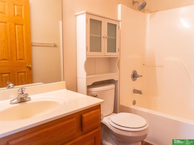 4210 S 178 Street, Omaha, NE 68135