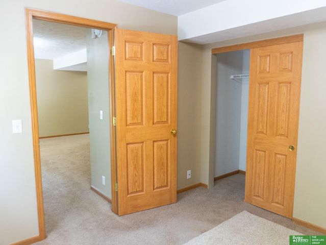 4210 S 178 Street, Omaha, NE 68135