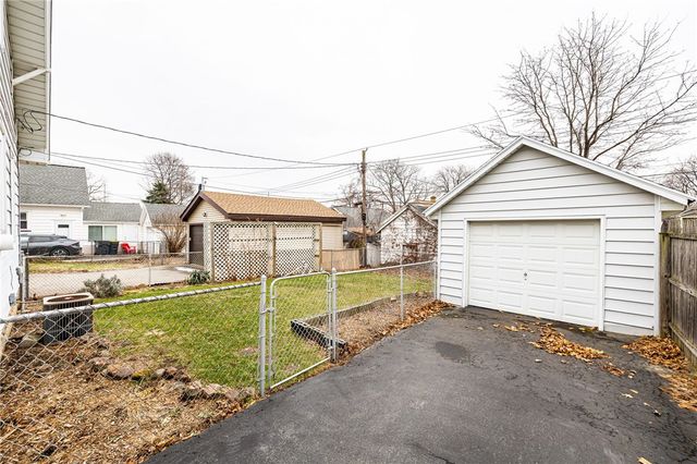 50 Florida Avenue, Greece, NY 14616