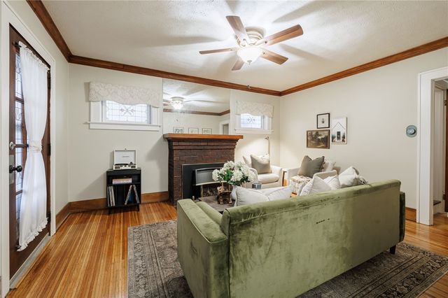 50 Florida Avenue, Greece, NY 14616