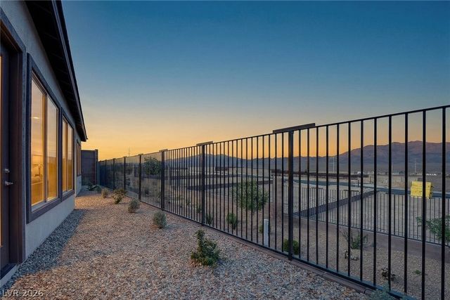 10182 Venetian Brick Place, Las Vegas, NV 89143