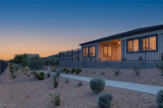 10182 Venetian Brick Place, Las Vegas, NV 89143