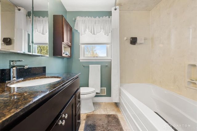 1594 Mapleton Drive, Centerville, OH 45459