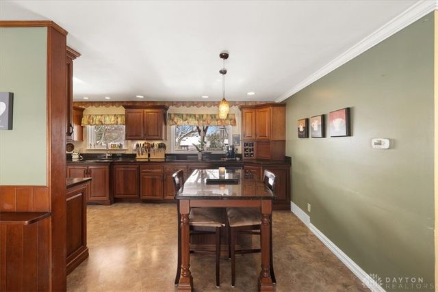 1594 Mapleton Drive, Centerville, OH 45459