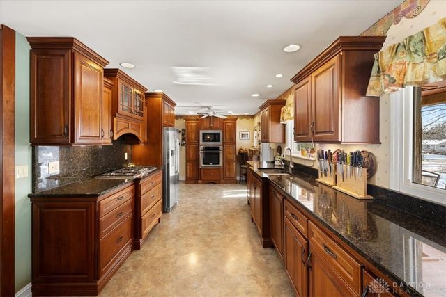 1594 Mapleton Drive, Centerville, OH 45459