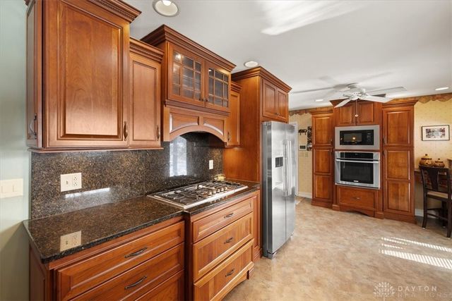 1594 Mapleton Drive, Centerville, OH 45459