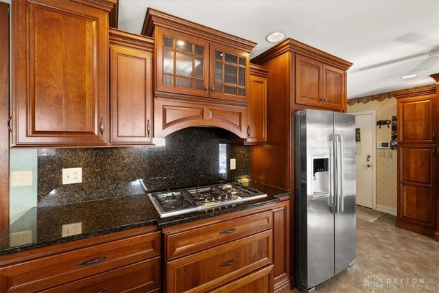 1594 Mapleton Drive, Centerville, OH 45459