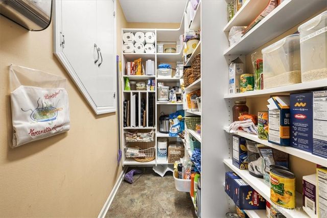 1594 Mapleton Drive, Centerville, OH 45459