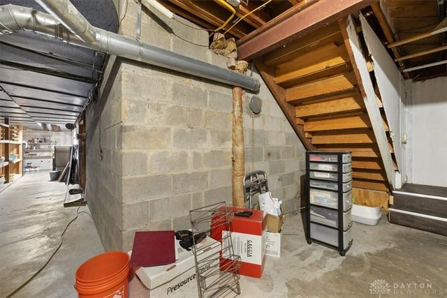 1594 Mapleton Drive, Centerville, OH 45459