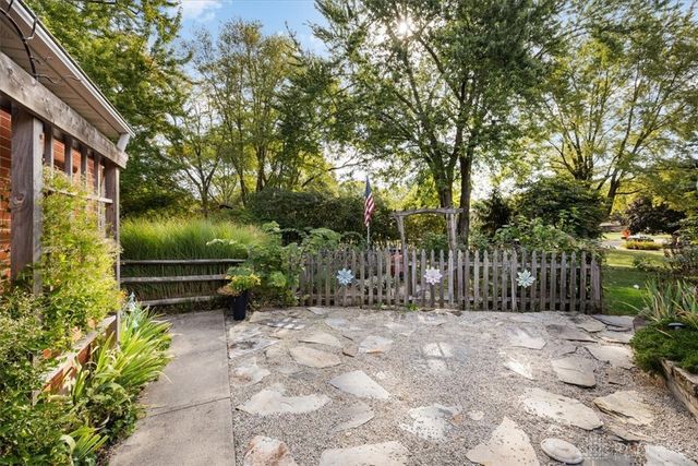 1594 Mapleton Drive, Centerville, OH 45459