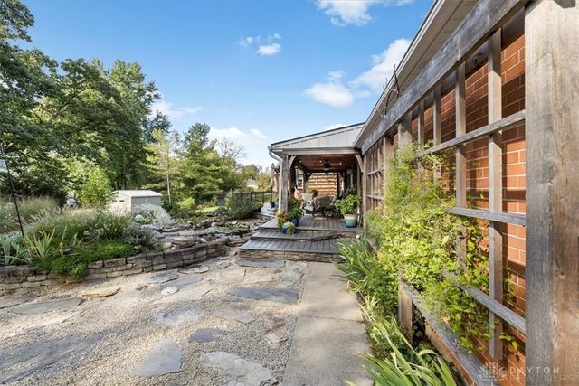 1594 Mapleton Drive, Centerville, OH 45459