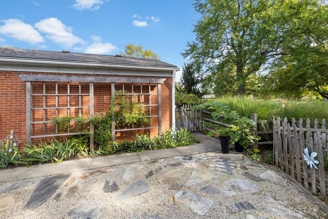 1594 Mapleton Drive, Centerville, OH 45459