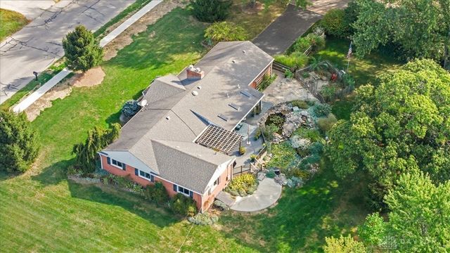 1594 Mapleton Drive, Centerville, OH 45459