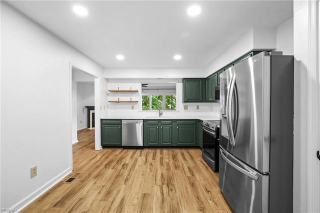 1529 Brenland CIR, Virginia Beach, VA 23464