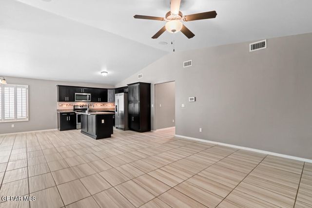 1908 THOMAS LACKLAND Street, El Paso, TX 79938