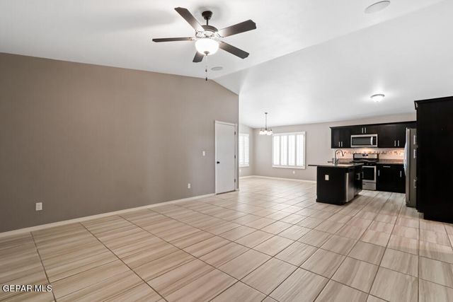 1908 THOMAS LACKLAND Street, El Paso, TX 79938