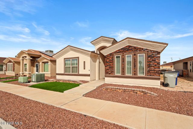 1908 THOMAS LACKLAND Street, El Paso, TX 79938