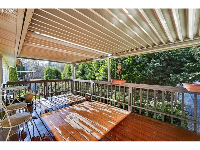 1691 Se CEDAR CREEK Pl, Gresham, OR 97080