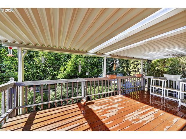 1691 Se CEDAR CREEK Pl, Gresham, OR 97080