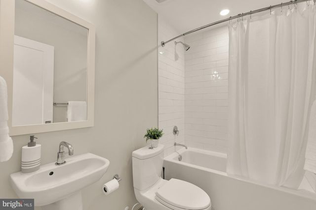 415 GUETHLER'S WAY SE, Washington, DC 20003