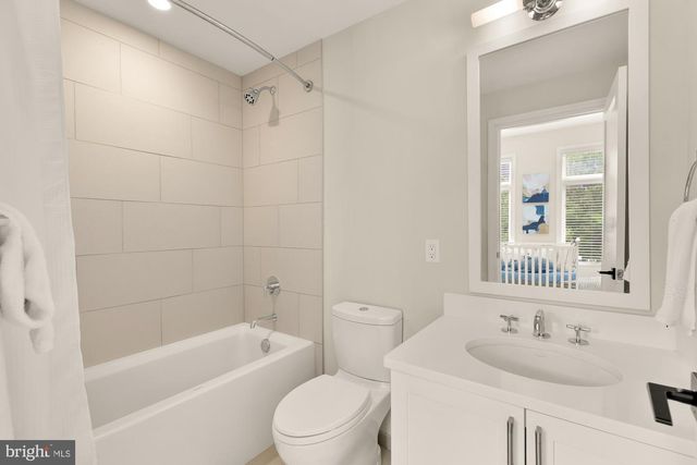 415 GUETHLER'S WAY SE, Washington, DC 20003