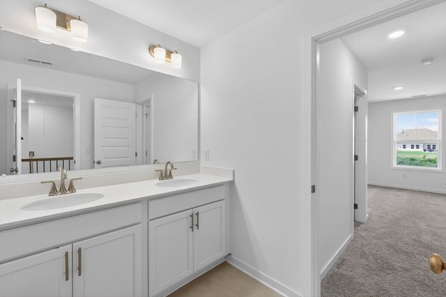 233 Hampshire Way, White House, TN 37188