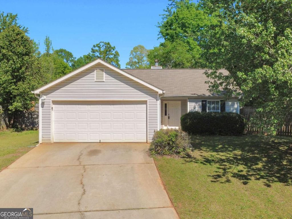 276 Village Drive, Mcdonough, GA 30253