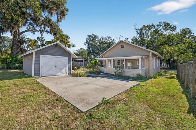 6207 MAIN STREET, New Port Richey, FL 34653