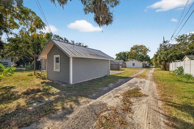 6207 MAIN STREET, New Port Richey, FL 34653